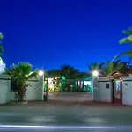 Apart Otel La Conchiglia 3*