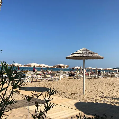 Aparthotel La Conchiglia 3*