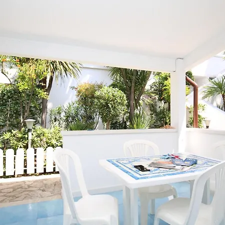 Aparthotel La Conchiglia 3*